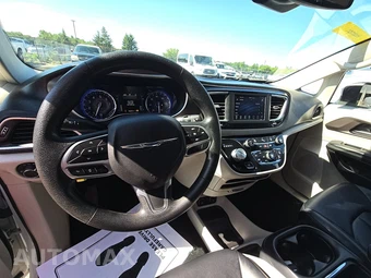 2021 Chrysler Voyager LXi 121.6" WB - miniatura 11