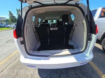 2021 Chrysler Voyager LXi 121.6" WB - miniatura 17