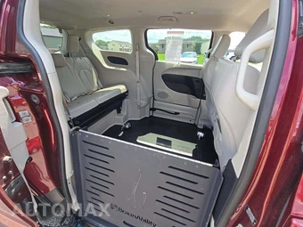2021 Chrysler Voyager LXi 121.6" WB - miniatura 14