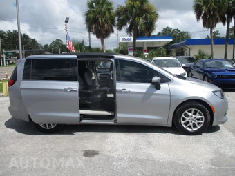 2021 Chrysler Voyager LXi 121.6" WB - miniatura 10