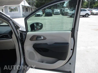 2021 Chrysler Voyager LXi 121.6" WB - miniatura 17