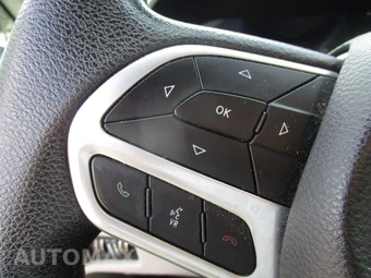 2021 Chrysler Voyager LXi 121.6" WB - miniatura 23