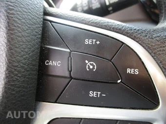 2021 Chrysler Voyager LXi 121.6" WB - miniatura 24