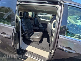 2021 Chrysler Voyager LXi 121.6" WB - miniatura 17