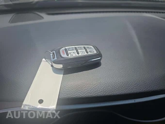 2021 Chrysler Voyager LXi 121.6" WB - miniatura 8
