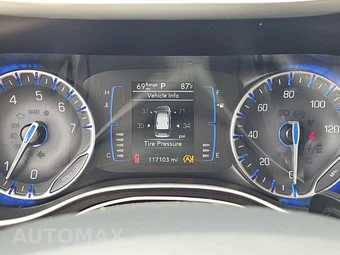 2021 Chrysler Voyager LXi 121.6" WB - miniatura 12