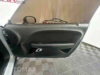 2021 Dodge Challenger GT - miniatura 20