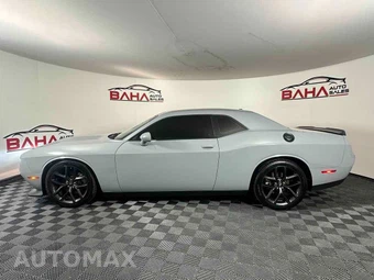 2021 Dodge Challenger GT - miniatura 4