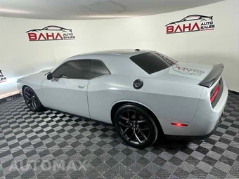 2021 Dodge Challenger GT - miniatura 5