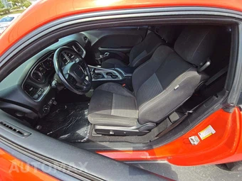 2021 Dodge Challenger R/T – miniatura 6