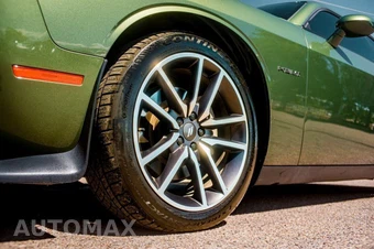 2021 Dodge Challenger R/T - miniatura 11