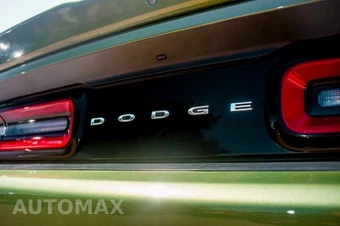 2021 Dodge Challenger R/T - miniatura 13