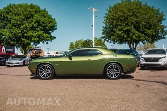 2021 Dodge Challenger R/T - miniatura 4