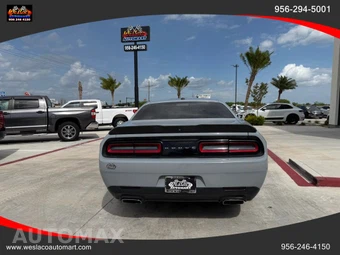 2021 Dodge Challenger R/T - miniatura 4