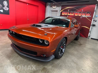 2021 Dodge Challenger R/T Scat Pack - miniatura 2
