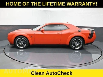 2021 Dodge Challenger R/T Scat Pack Widebody - miniatura 4