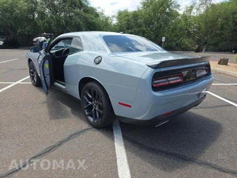 2021 Dodge Challenger SXT – miniatura 2