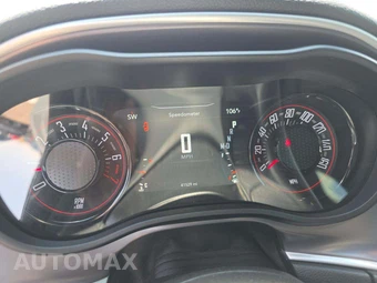 2021 Dodge Challenger SXT – miniatura 9