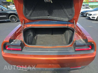 2021 Dodge Challenger SXT – miniatura 11