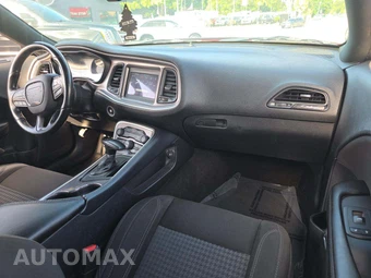 2021 Dodge Challenger SXT – miniatura 16