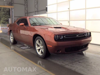 2021 Dodge Challenger SXT – miniatura 3