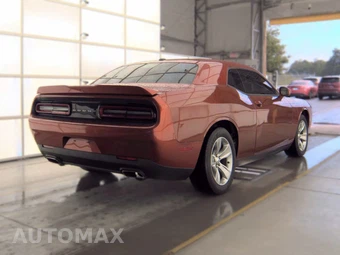 2021 Dodge Challenger SXT – miniatura 4