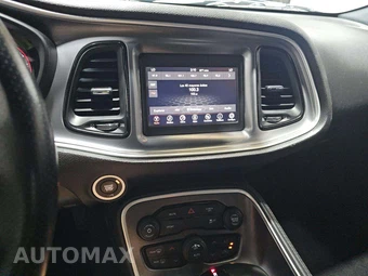 2021 Dodge Challenger SXT - miniatura 10