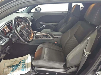 2021 Dodge Challenger SXT - miniatura 6