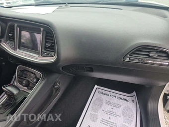 2021 Dodge Challenger SXT - miniatura 19