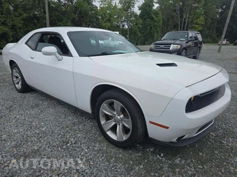 2021 Dodge Challenger SXT - miniatura 4