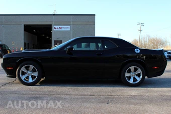 2021 Dodge Challenger SXT - miniatura 4