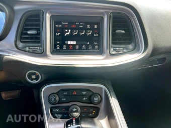 2021 Dodge Challenger SXT - miniatura 13