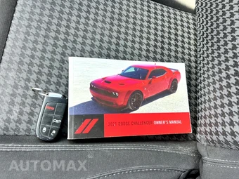 2021 Dodge Challenger SXT - miniatura 14