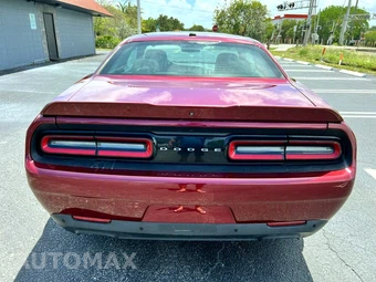 2021 Dodge Challenger SXT - miniatura 6