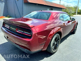 2021 Dodge Challenger SXT - miniatura 7