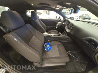 2021 Dodge Challenger SXT – miniatura 18