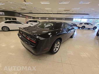 2021 Dodge Challenger SXT – miniatura 3