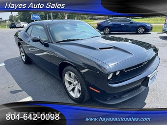 2021 Dodge Challenger SXT - miniatura 7
