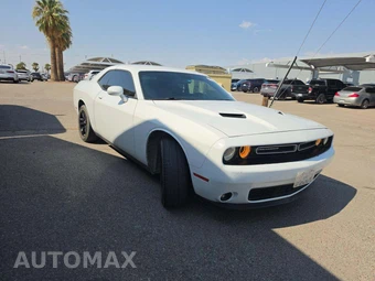 2021 Dodge Challenger SXT - miniatura 4