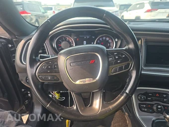 2021 Dodge Challenger SXT – miniatura 10