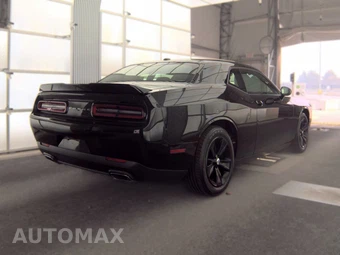 2021 Dodge Challenger SXT – miniatura 4