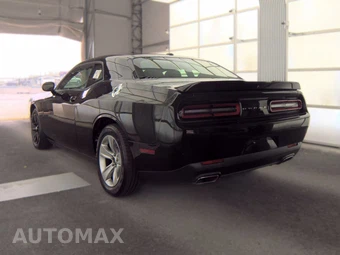 2021 Dodge Challenger SXT – miniatura 6