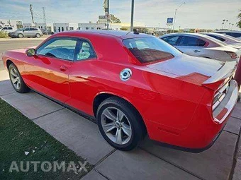 2021 Dodge Challenger SXT – miniatura 2