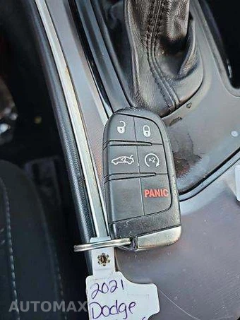 2021 Dodge Challenger SXT – miniatura 8