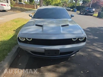 2021 Dodge Challenger SXT – miniatura 2