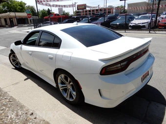 2021 Dodge Charger R/T - miniatura 7