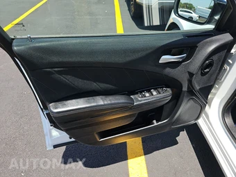 2021 Dodge Charger SXT – miniatura 9