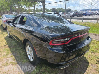 2021 Dodge Charger SXT – miniatura 3