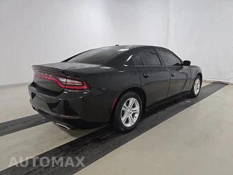 2021 Dodge Charger SXT – miniatura 4