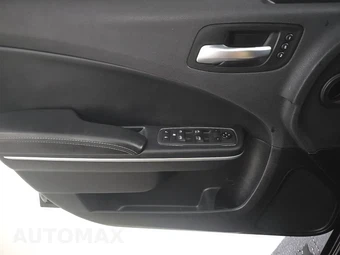 2021 Dodge Charger SXT – miniatura 9
